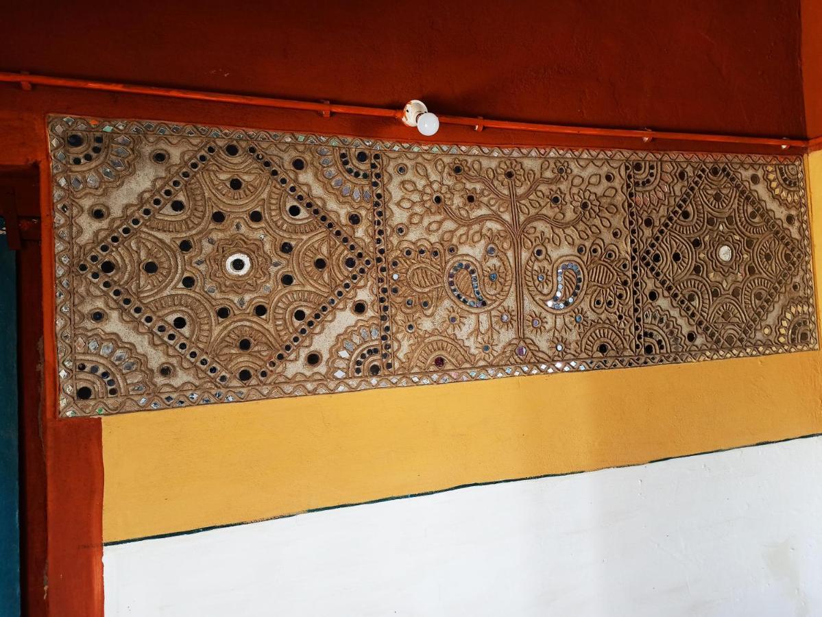 Kutir Craft Village Resort Bherandiāla エクステリア 写真