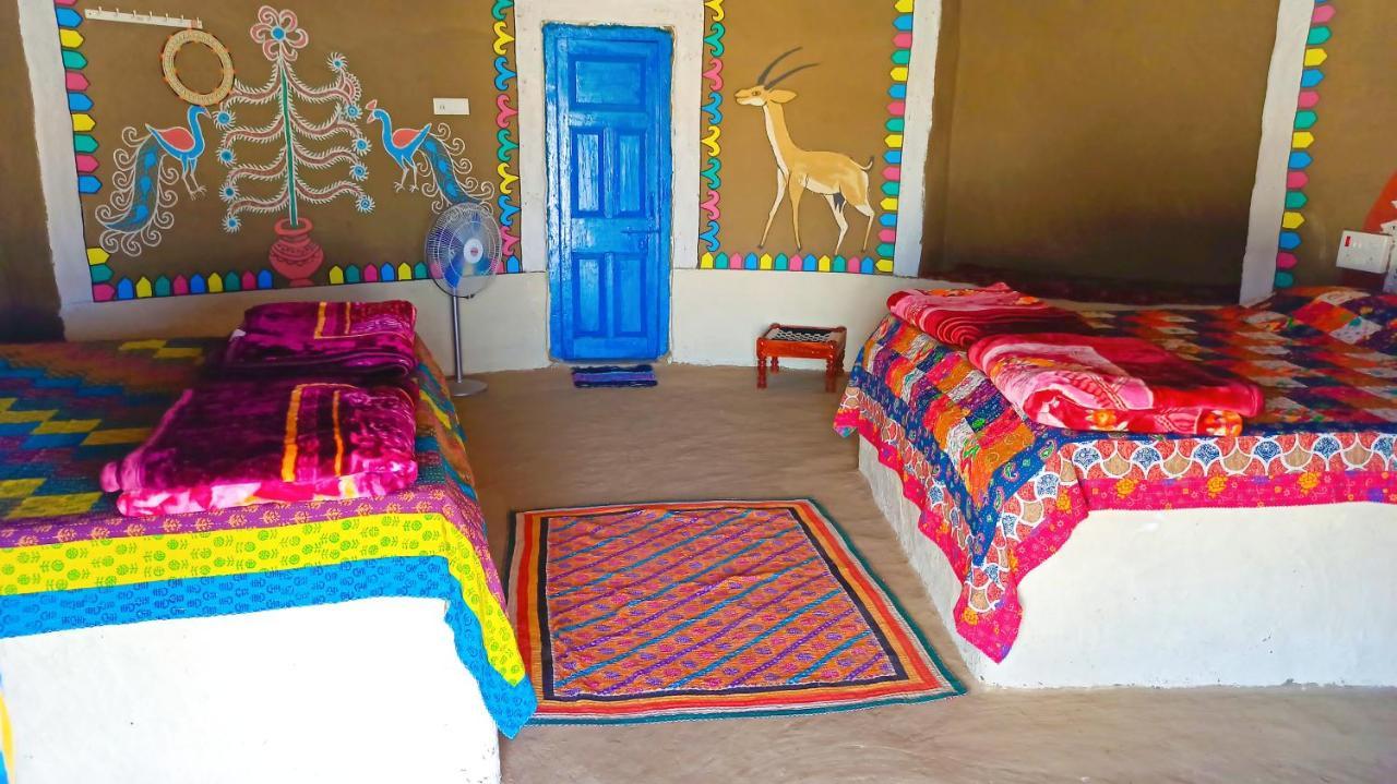 Kutir Craft Village Resort Bherandiāla エクステリア 写真