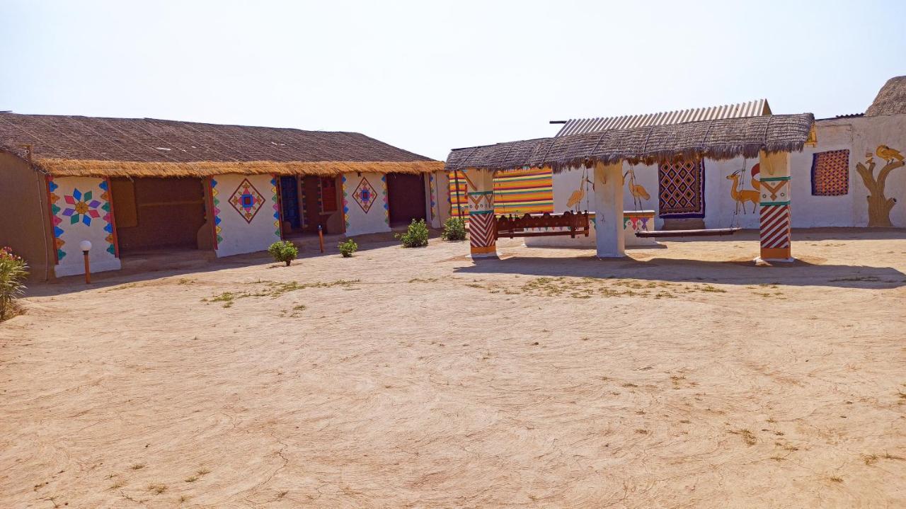 Kutir Craft Village Resort Bherandiāla エクステリア 写真