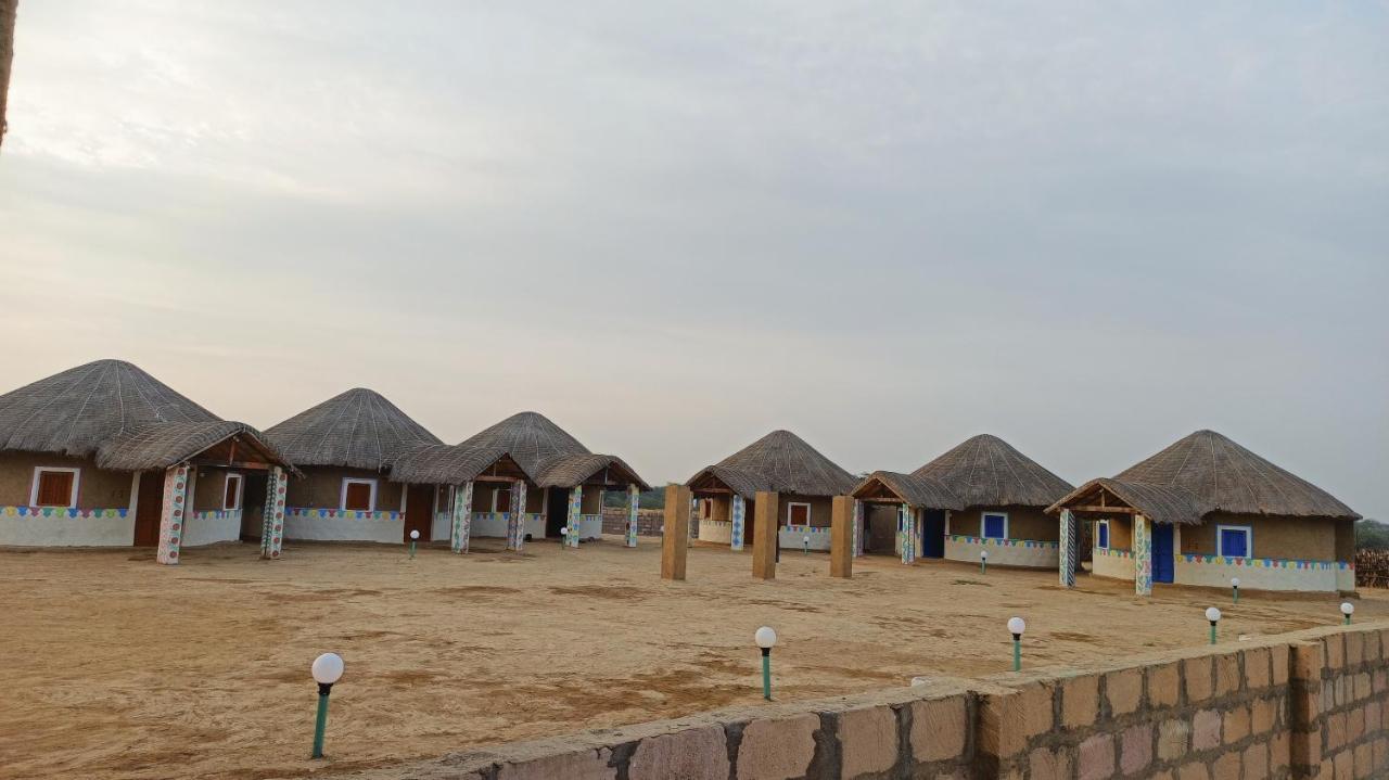 Kutir Craft Village Resort Bherandiāla エクステリア 写真