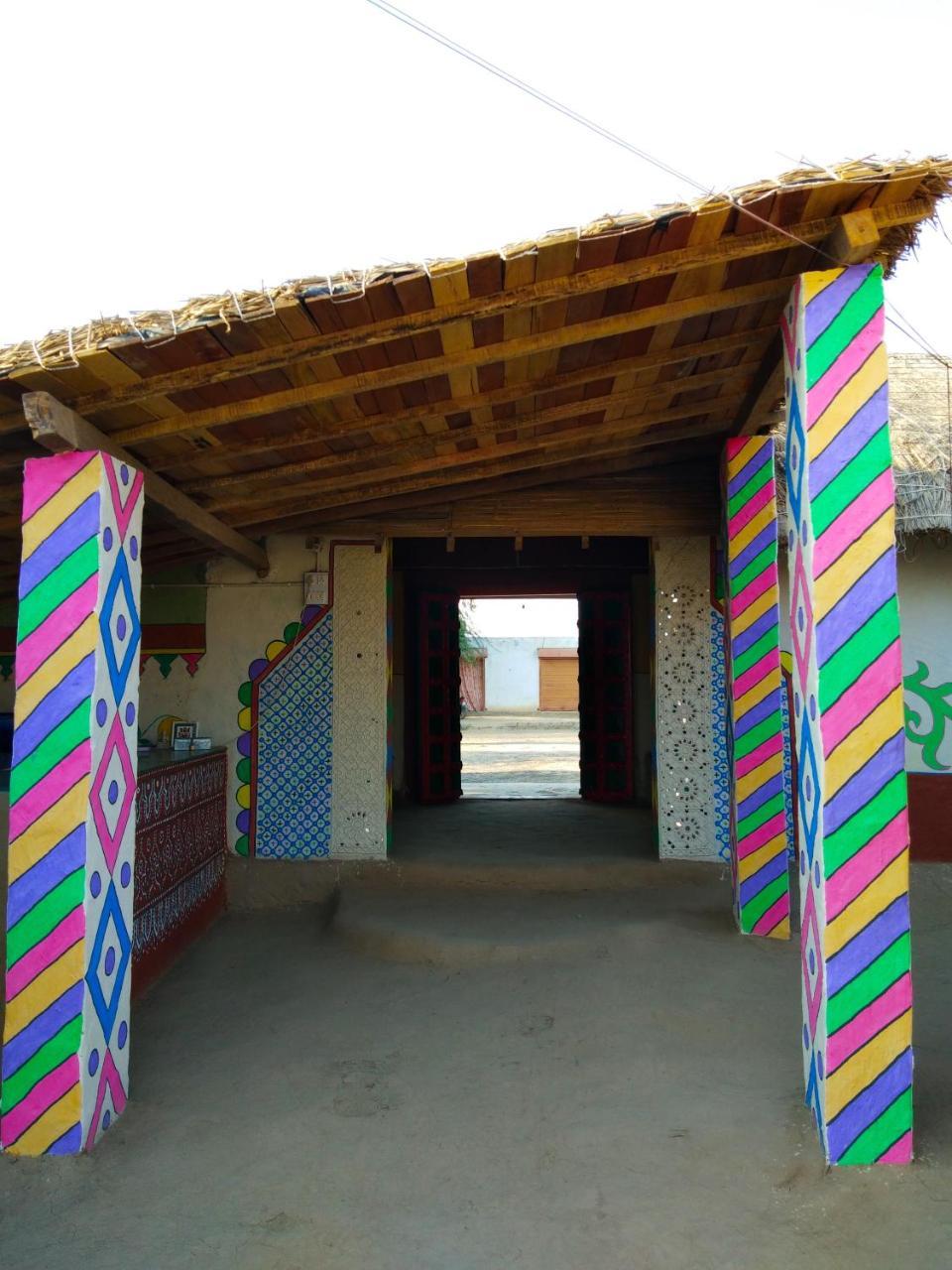Kutir Craft Village Resort Bherandiāla エクステリア 写真