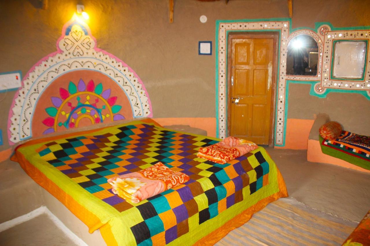 Kutir Craft Village Resort Bherandiāla エクステリア 写真