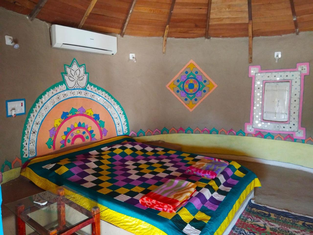 Kutir Craft Village Resort Bherandiāla エクステリア 写真